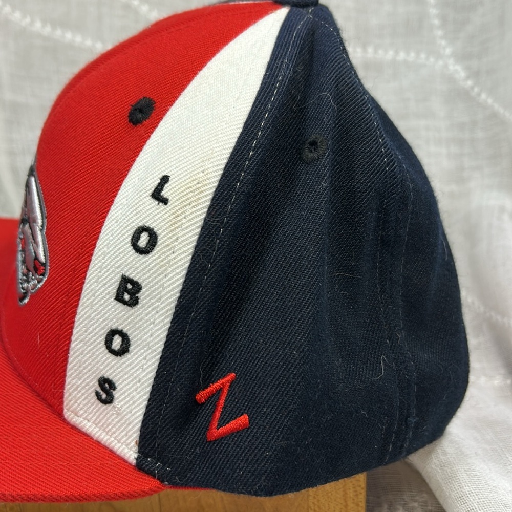 Lobos Baseball Cap Trucker Hat - image 2